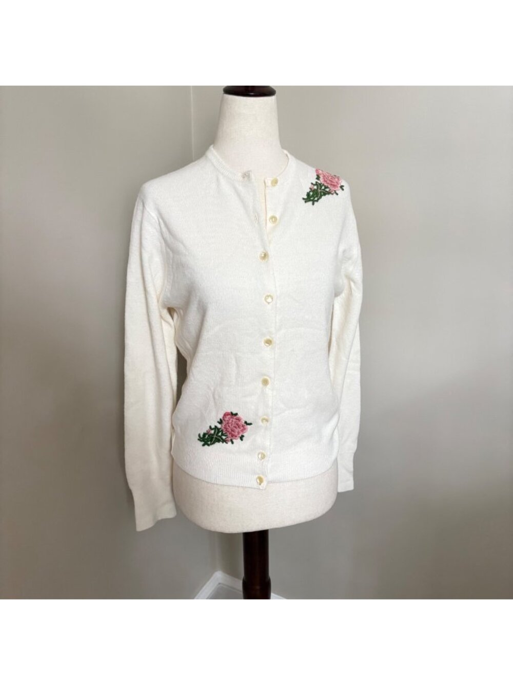 Vintage Talbots Embroidered Floral Cardigan Sweater Twee Grandmillennial